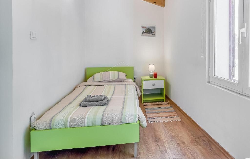 Kanfanar, okolica, prenovljena istrska hiša z bazenom