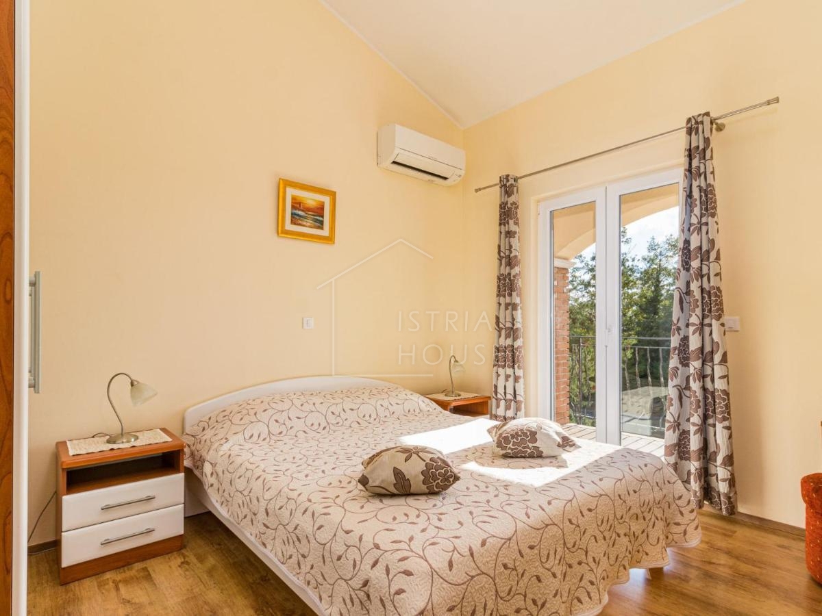 Poreč, okolica, počitniška hiša na obrobju naselja