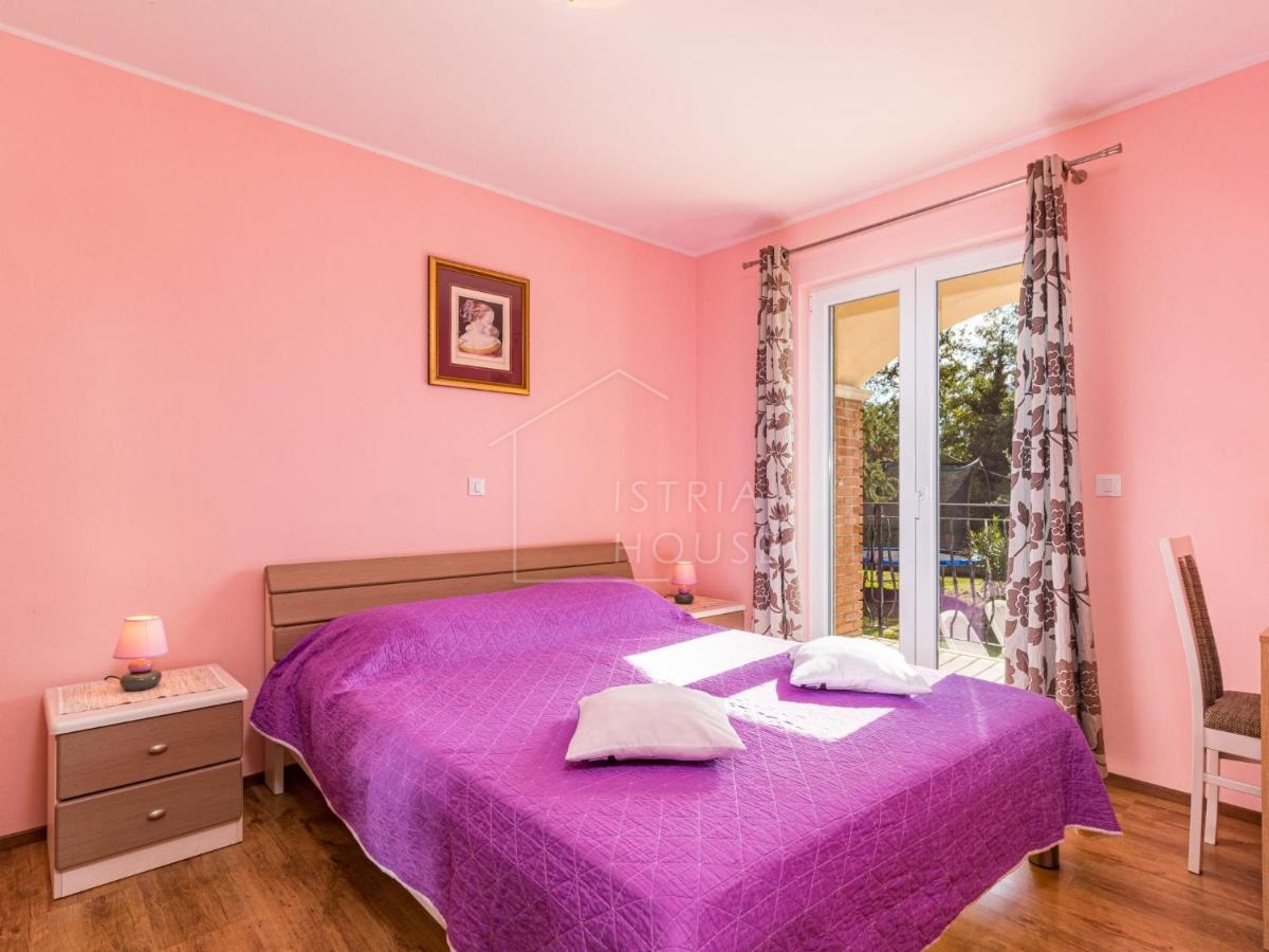 Poreč, okolica, počitniška hiša na obrobju naselja