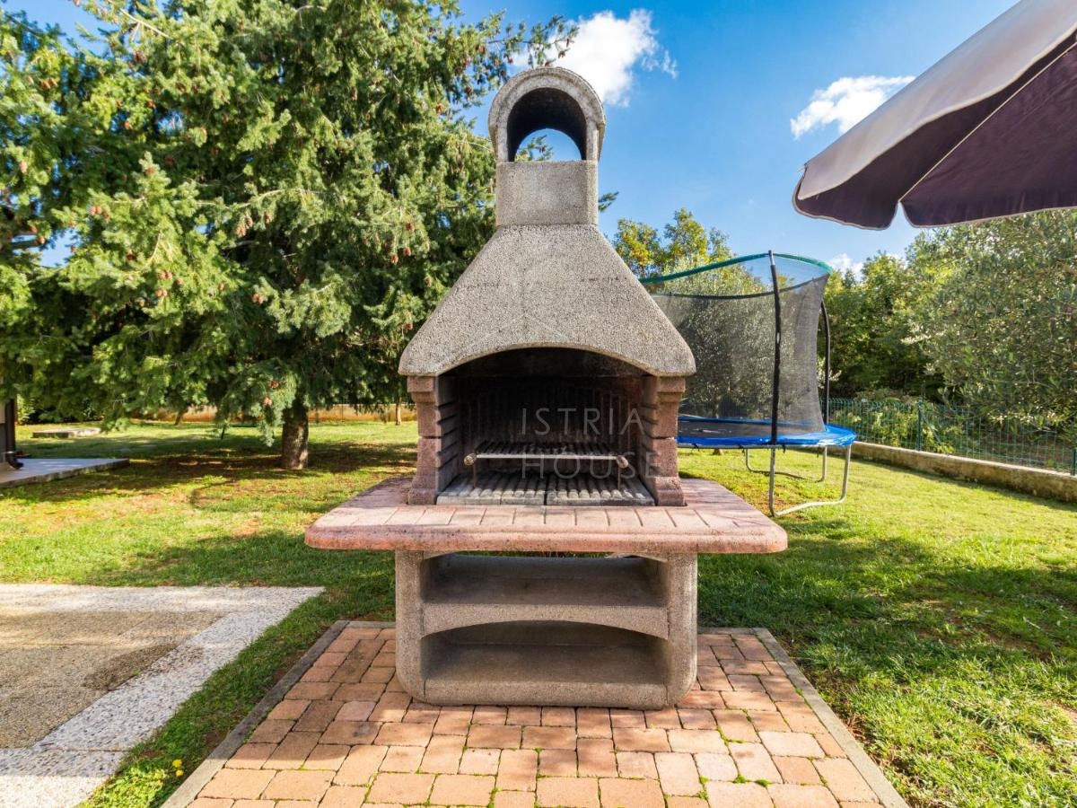 Poreč, okolica, počitniška hiša na obrobju naselja