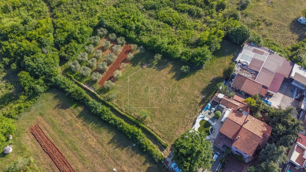 Poreč, zazidljivo zemljišče na robu naselja