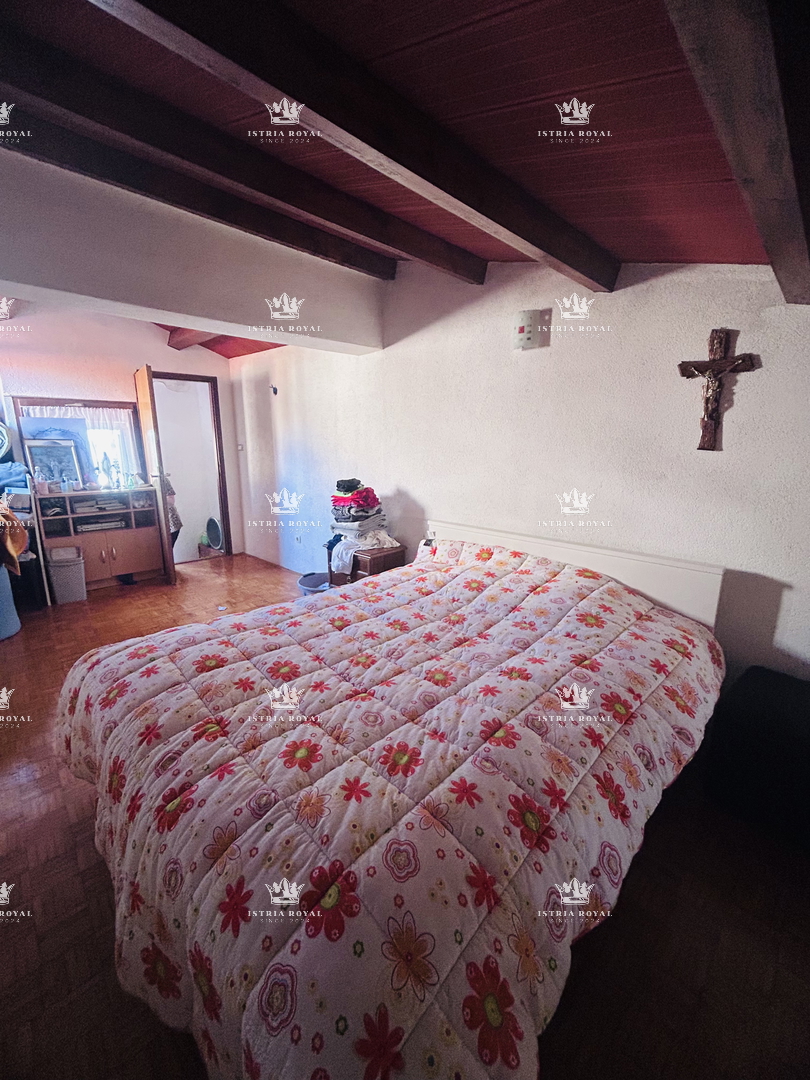 Istra, Umag, središče mesta, stanovanje 2S+DB, 90 m2, 40 m od morja