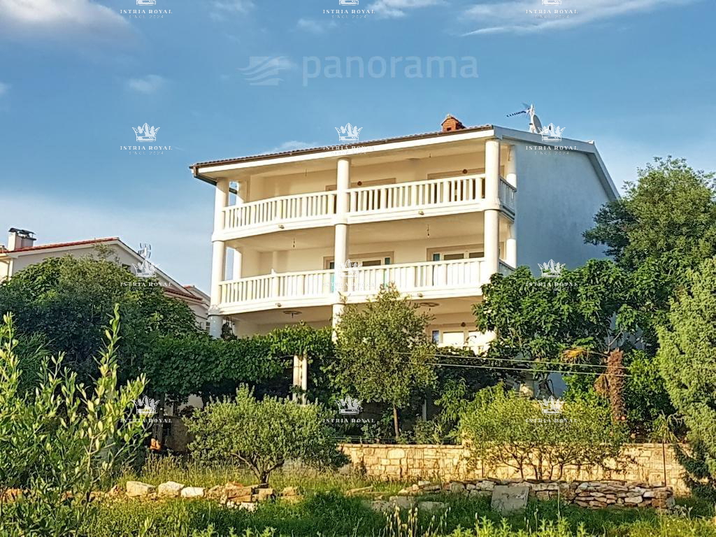 Luksuzna vila na prodaj v Medulinu – 602 m², pogled na morje, prva vrsta ob morju, Istra.