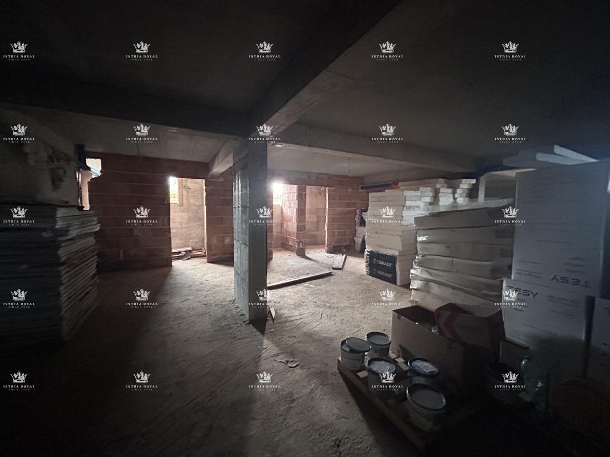 Istra, Umag, stanovanje 64 m2, 2 sobi + dnevna soba, garaža, shramba, bazen, II. nadstropje