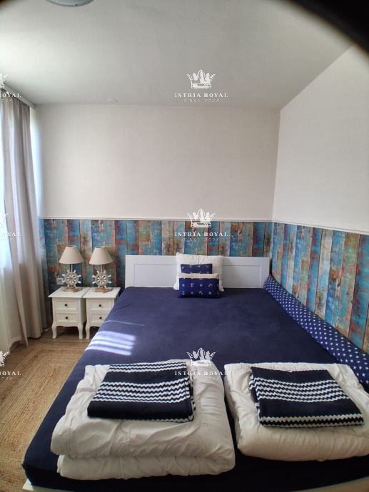 Istra, Červar Porat, PRVA VRSTA OB MORJU! stanovanje 62 m2, 2SS+DB, terasa