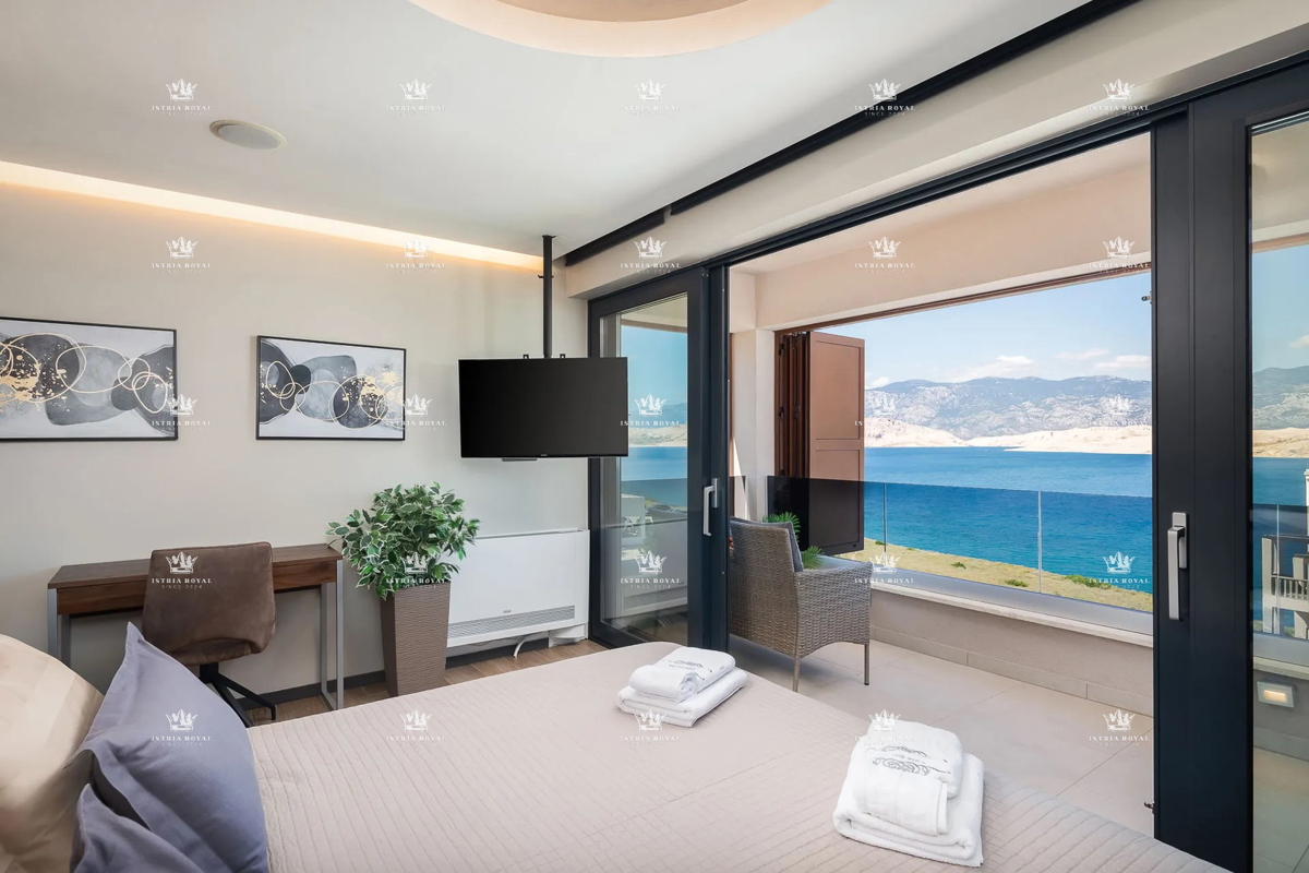 Luksuzna vila z razgledom na morje in bazenom – Pag, 130 m od plaže
