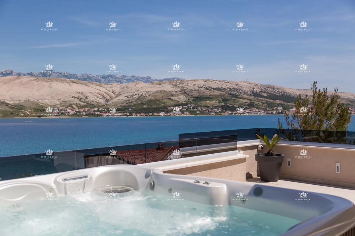Luksuzna vila z razgledom na morje in bazenom – Pag, 130 m od plaže