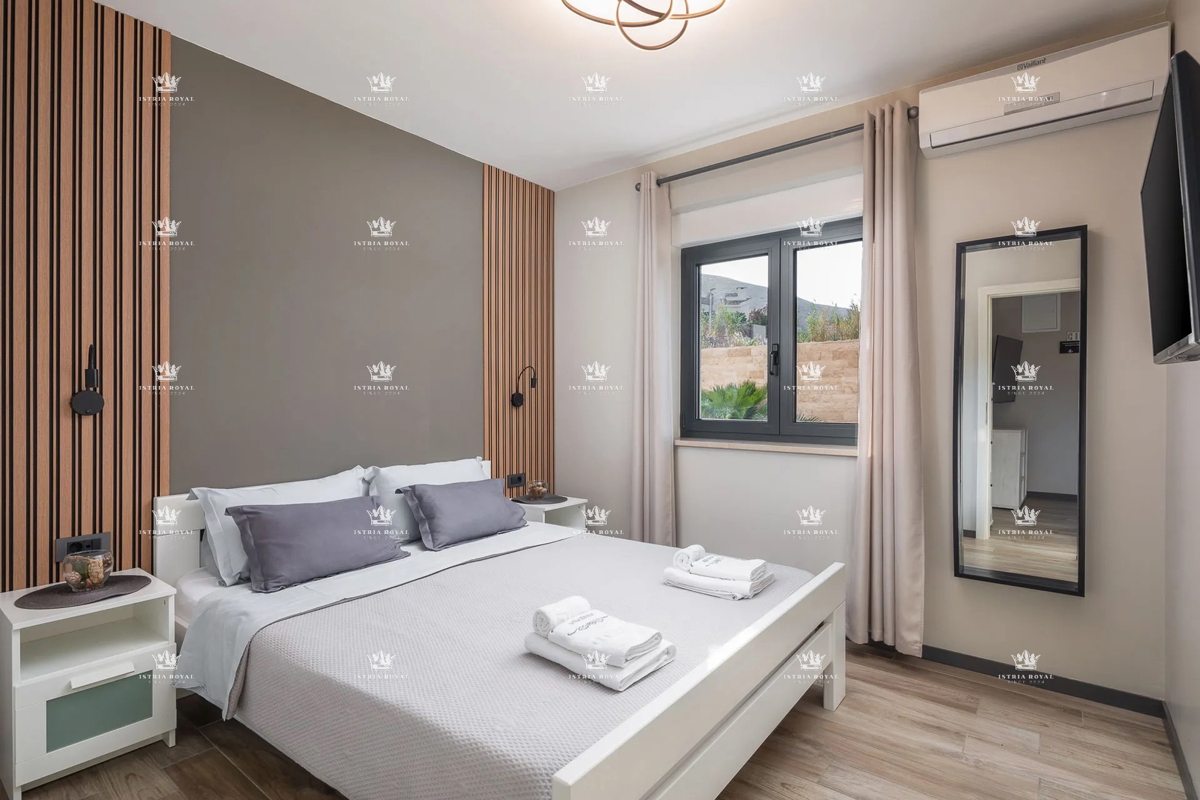 Luksuzna vila z razgledom na morje in bazenom – Pag, 130 m od plaže