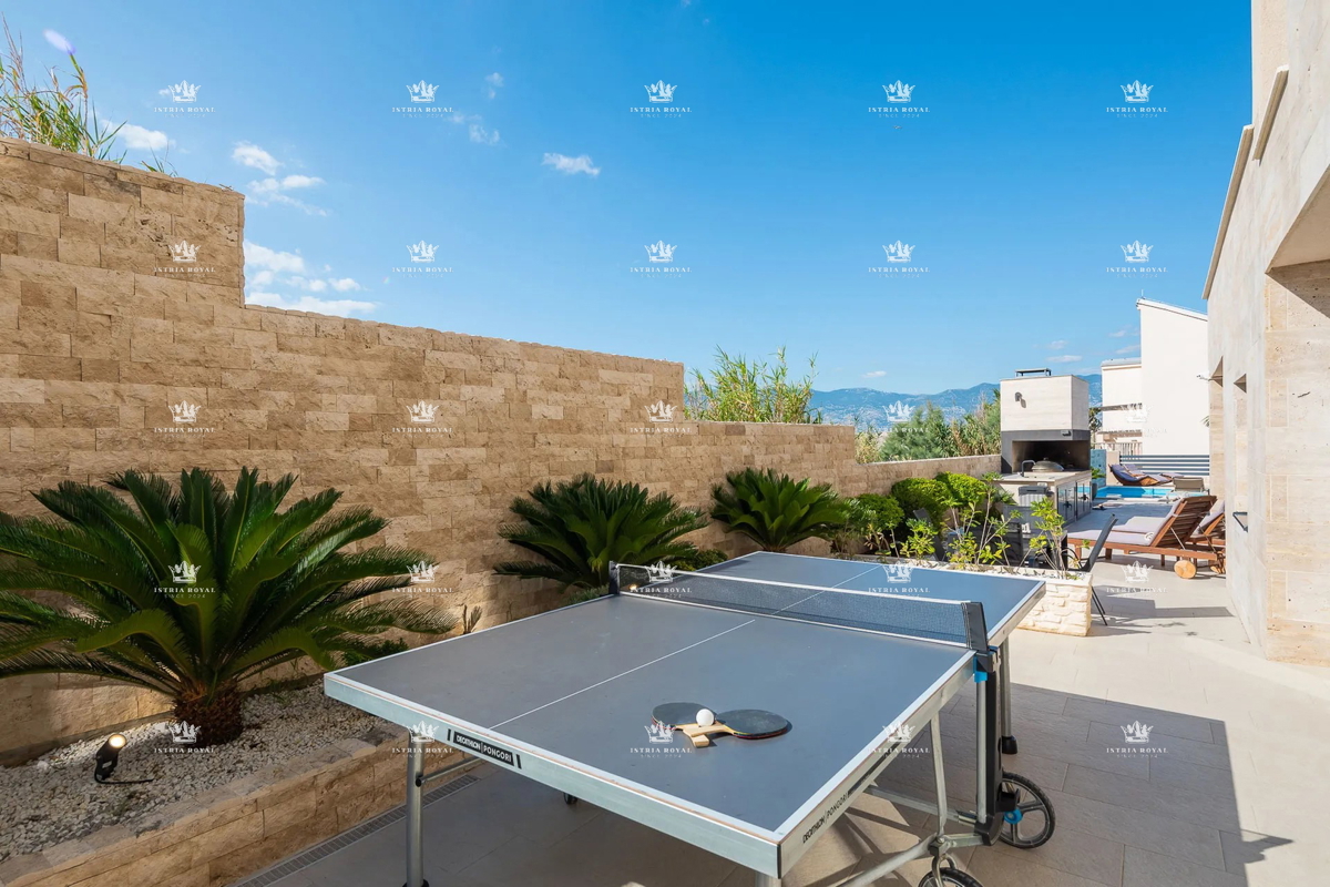 Luksuzna vila z razgledom na morje in bazenom – Pag, 130 m od plaže