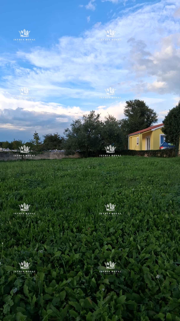 Prodam samostojno hišo s bazenom – Čabrunići pri Pulju | Legalizirano | Oddaljena 9 km od morja