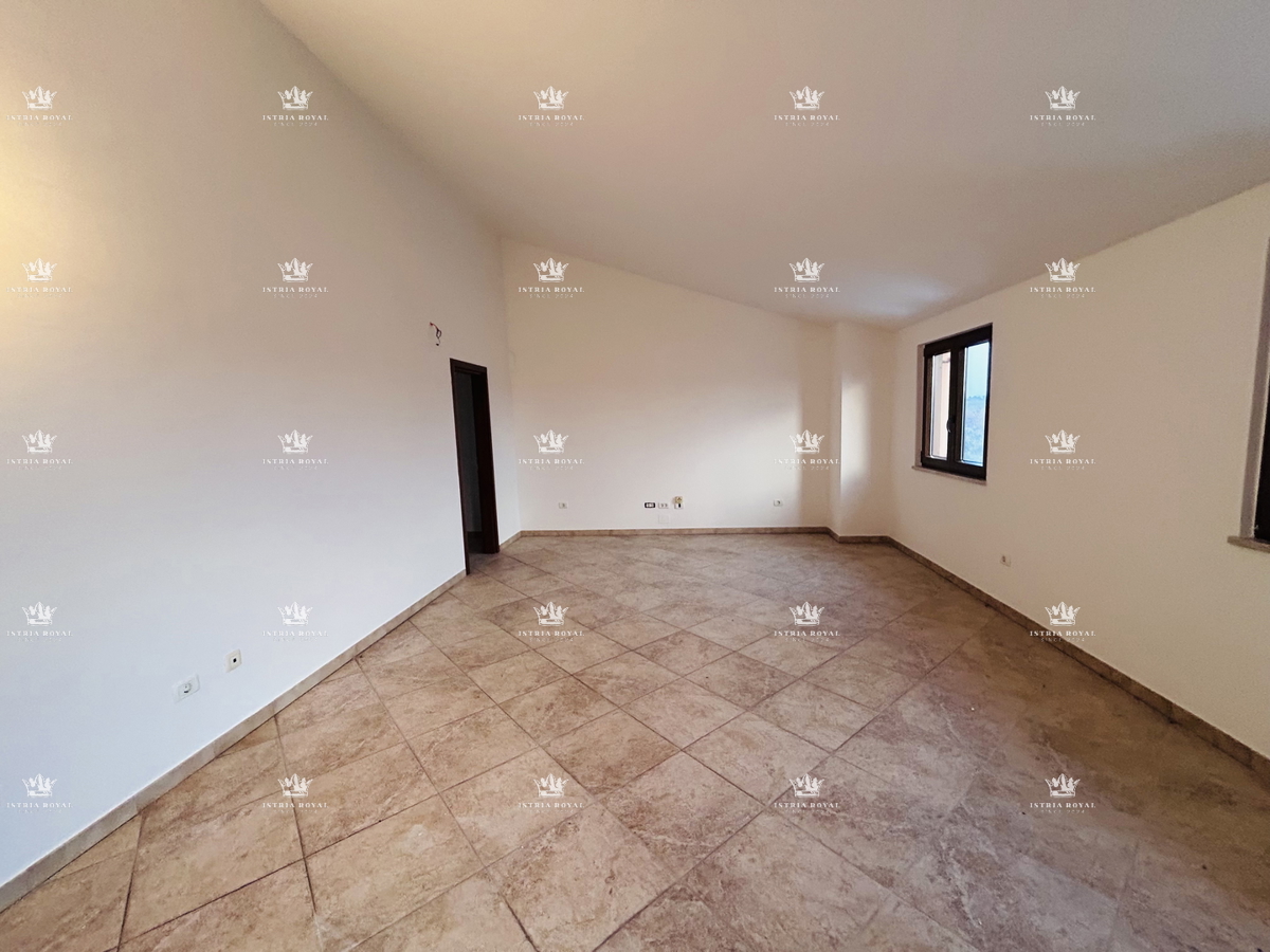 Istra, Bašanija, stanovanje 2SS+DB, 90 m2, tri terase, parkirišče, vrt 24 m2, miren del naselja