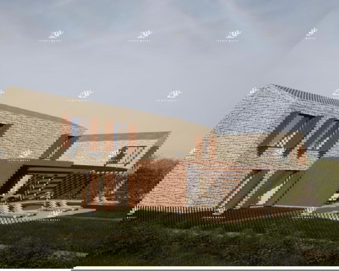 Istra, Vizinada, Bajkini, 3 gradbene parcele 5172 m2, za 3 vile, v bližini vinske kleti Rossi, vrhunski razgled