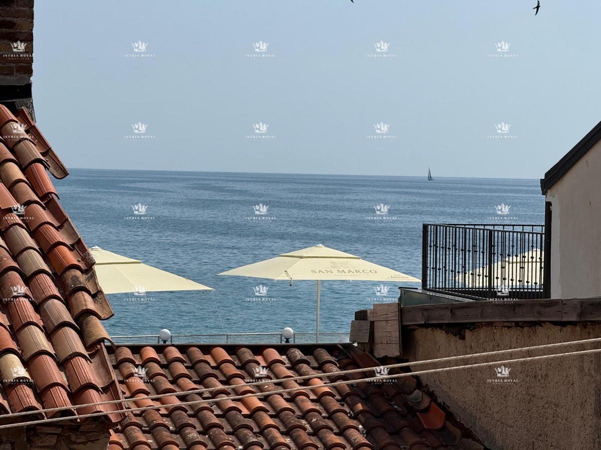 Istra, Umag, 50 m2 stanovanje, 2 spalna prostora, središče mesta, pogled na morje