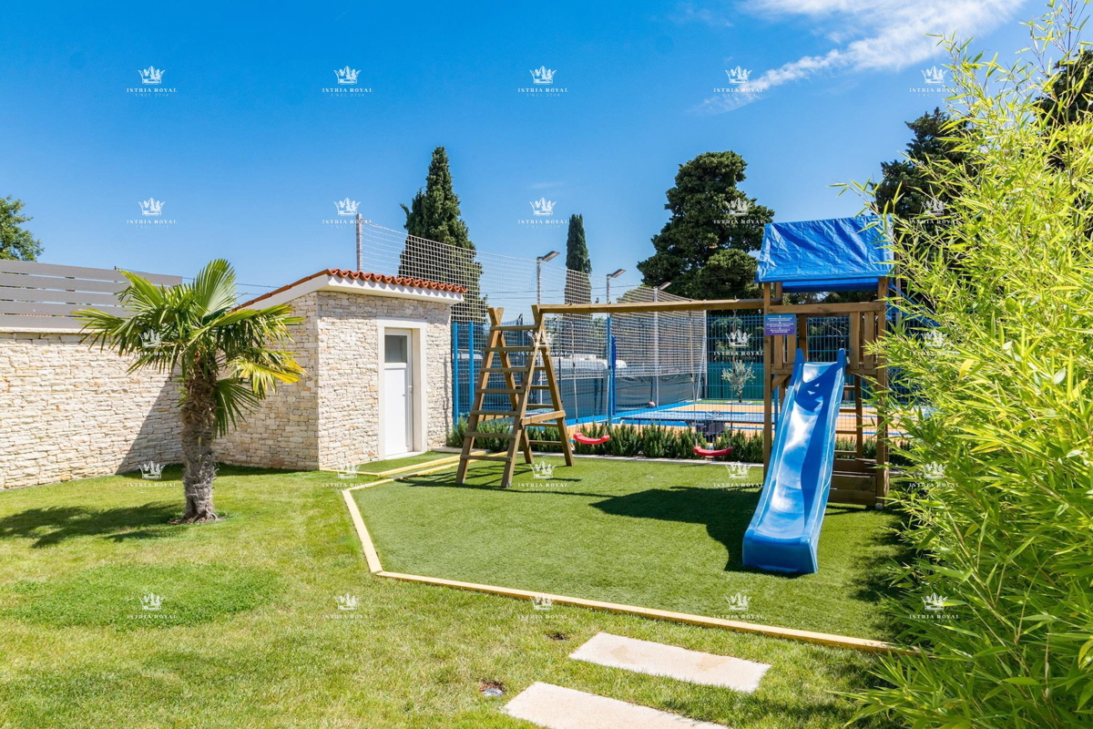 Luksuzna vila z bazenom na prodaj – Istra, Valtura (600 m², 9 kopalnic, 13 prostorov) | Idealno za turizem!