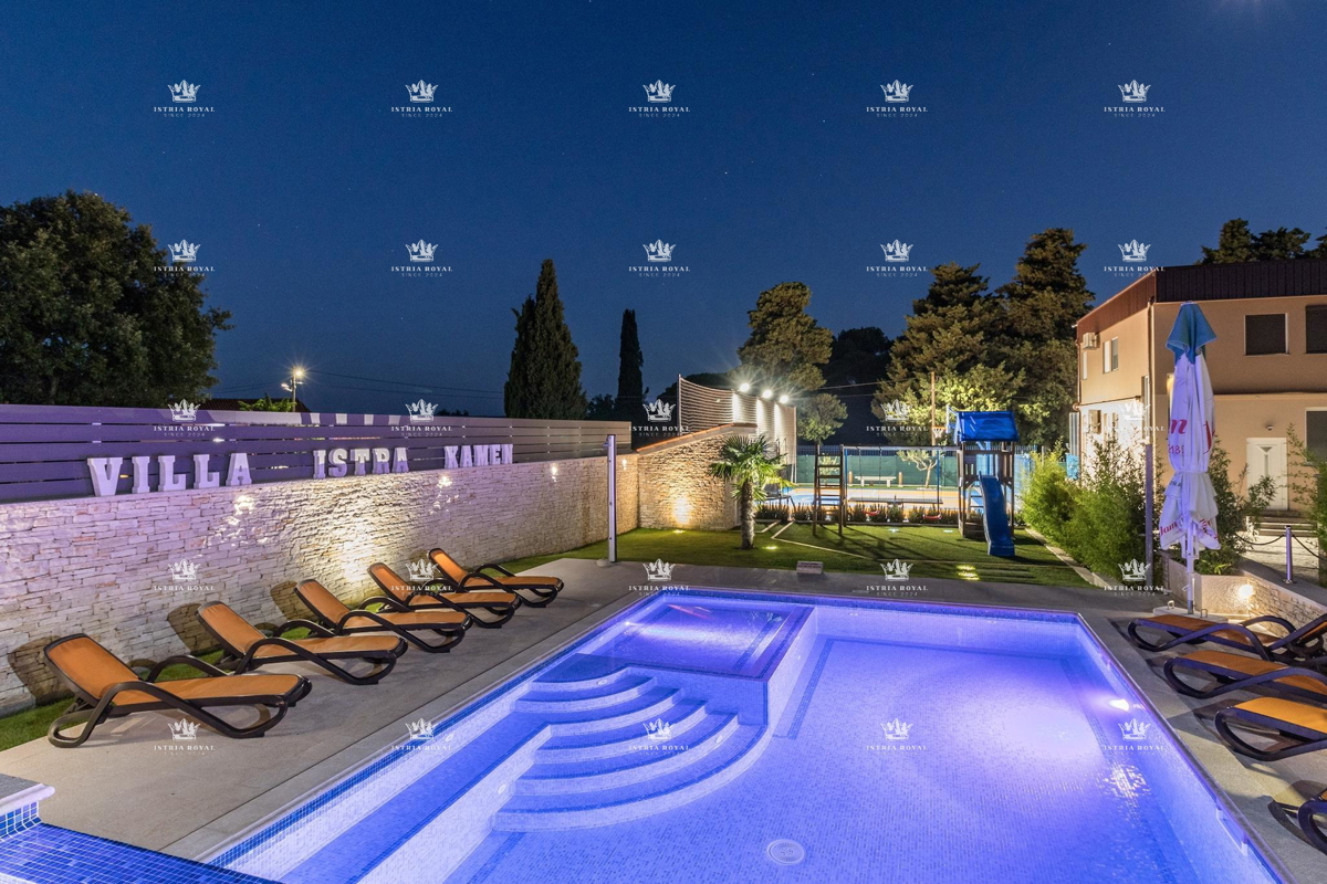 Luksuzna vila z bazenom na prodaj – Istra, Valtura (600 m², 9 kopalnic, 13 prostorov) | Idealno za turizem!