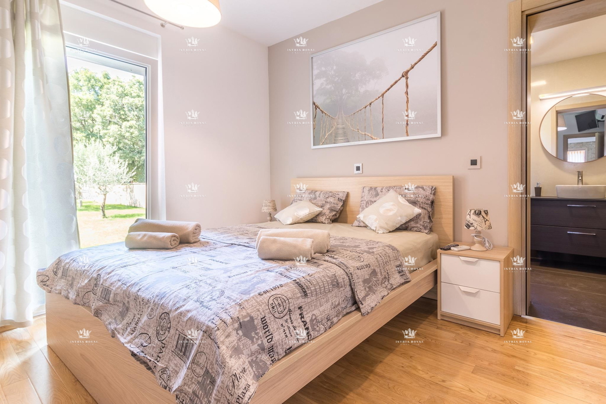 Luksuzna vila z bazenom na prodaj – Istra, Valtura (600 m², 9 kopalnic, 13 prostorov) | Idealno za turizem!