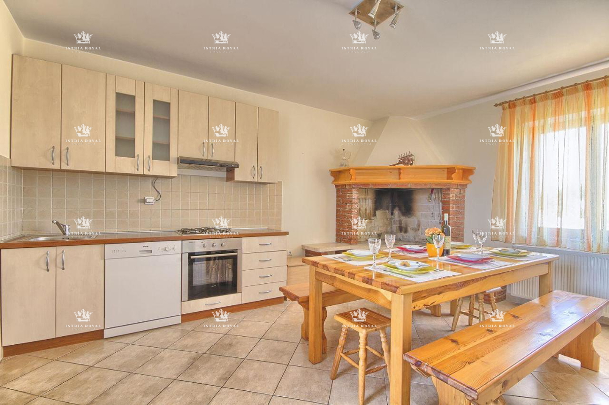Na prodaj hiša Valtura – Samostojna pritlična hiša z veliko zemljiščem, 205 m², Istra