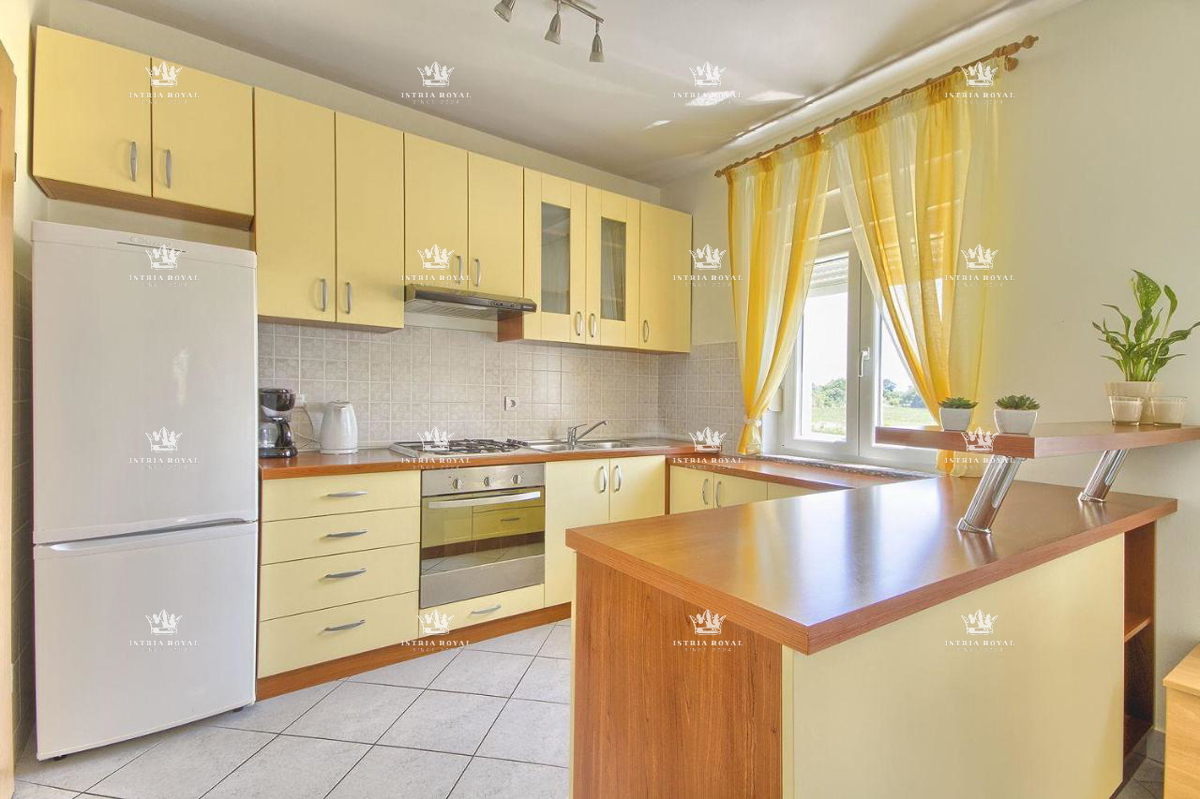 Na prodaj hiša Valtura – Samostojna pritlična hiša z veliko zemljiščem, 205 m², Istra