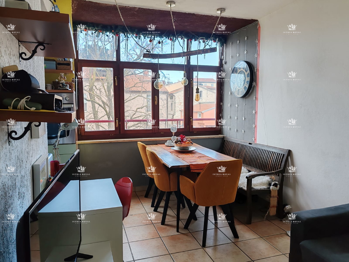 Stanovanje z dvema spalnicama in veliko teraso, Pula, Kaštanjer