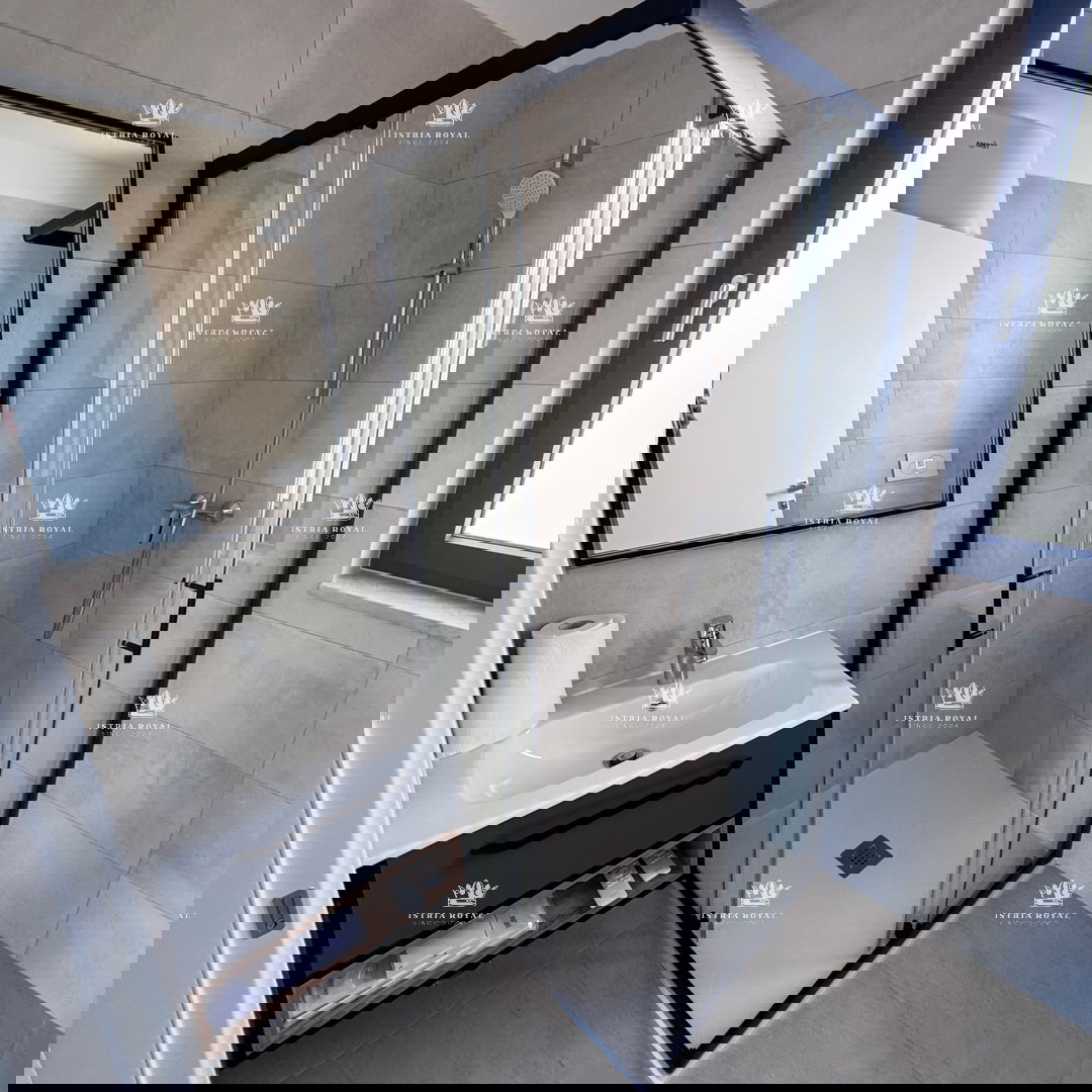 Istra, Finida, stanovanje 1SS+DB, 45 m2, terasa 20 m2, 2 parkirni mesti, pogled na morje