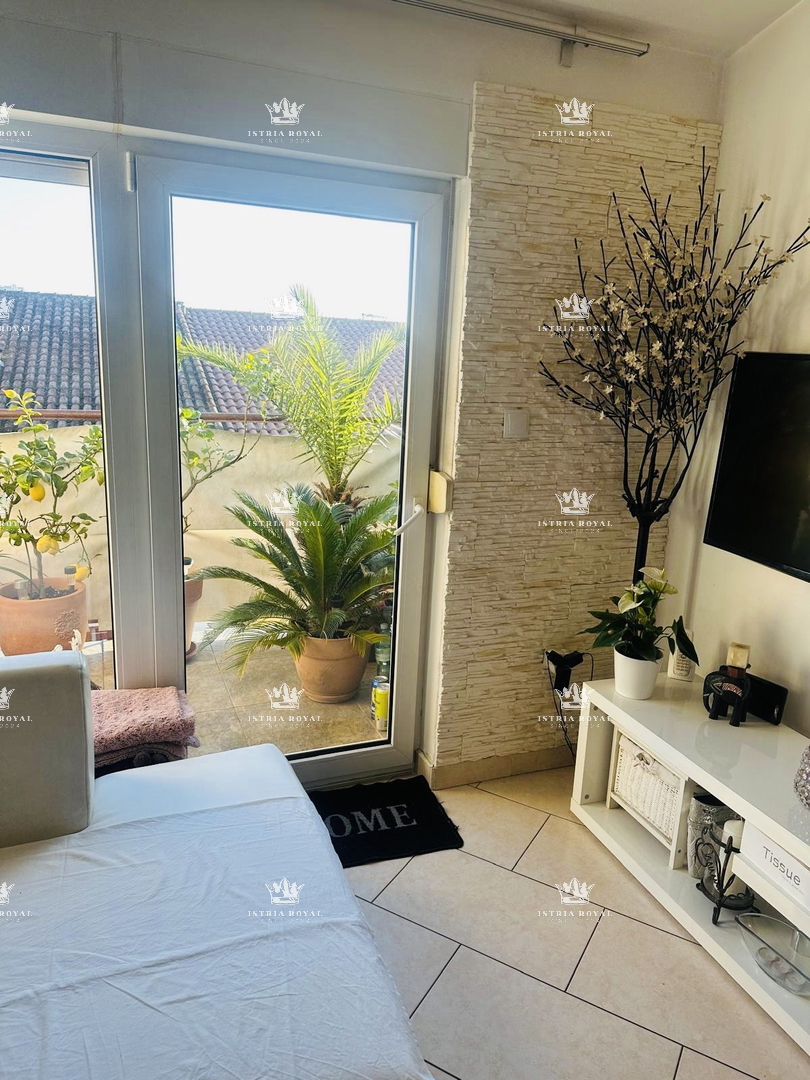 Istra, Pula, stanovanje 2SS+DB, 51 m2, dva balkona, shramba