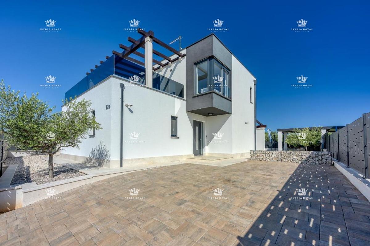 ISTRA, GALIŽANA – Luksuzna samostojna hiša s bazenom, 150 m², 3 spalni prostori – PRODAJA!