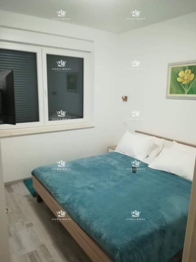 Vila v Medulinu na prodaj s 6 stanovanj – Novogradnja s bazenom in bližino plaže, idealno za naložbo, Pula, Istra.