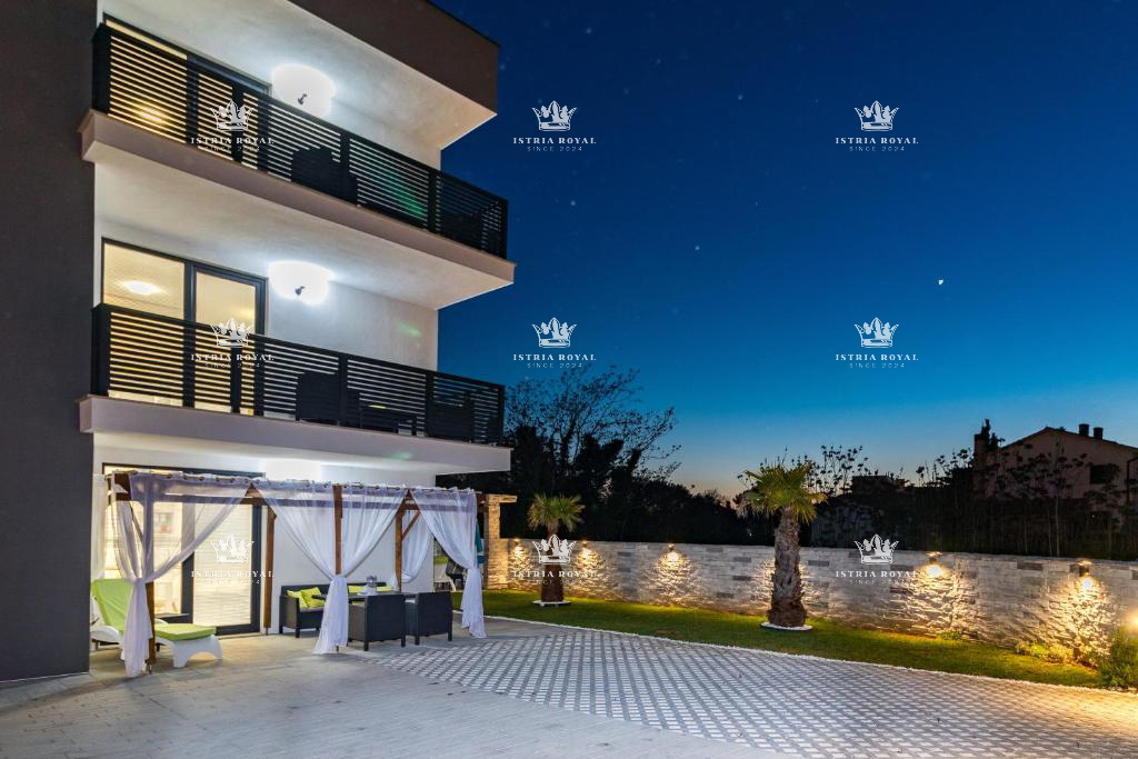 Vila v Medulinu na prodaj s 6 stanovanj – Novogradnja s bazenom in bližino plaže, idealno za naložbo, Pula, Istra.
