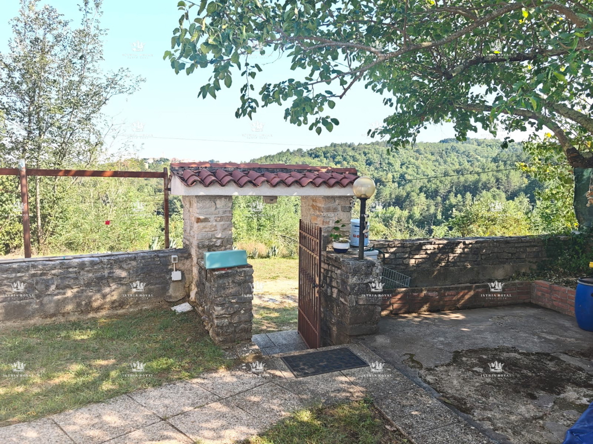 Istra, Oprtalj, hiša 70 m2