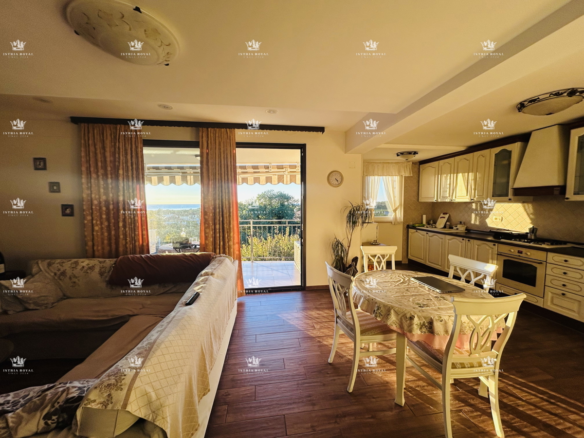 Luksuzni penthouse v Novigradu – 102 m² + terasa s pogledom na morje, 2 parkirni mesti