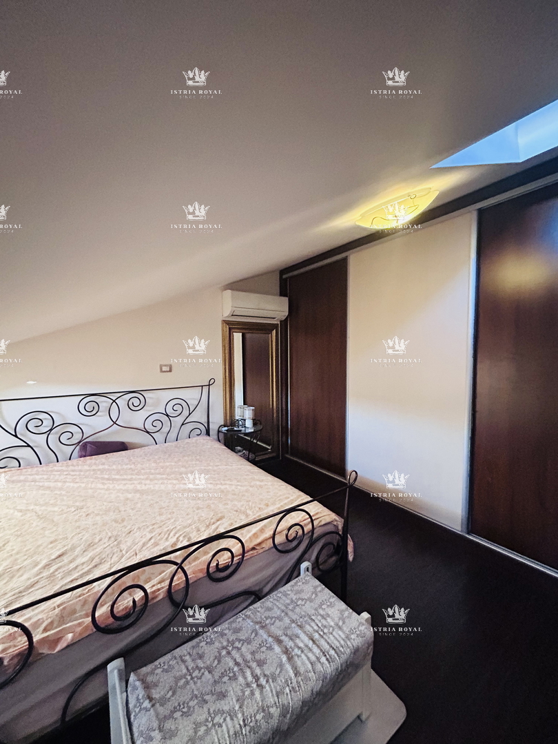 Luksuzni penthouse v Novigradu – 102 m² + terasa s pogledom na morje, 2 parkirni mesti