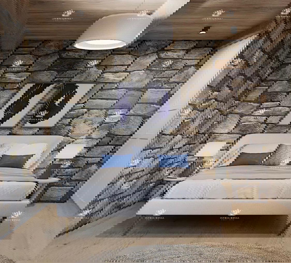 Istra, Kastelir, Rojci, obnovljena stara istrska hiša 183 m2 z bazenom, zemljišče 153 m2, pogled na morje, vinska klet, savna