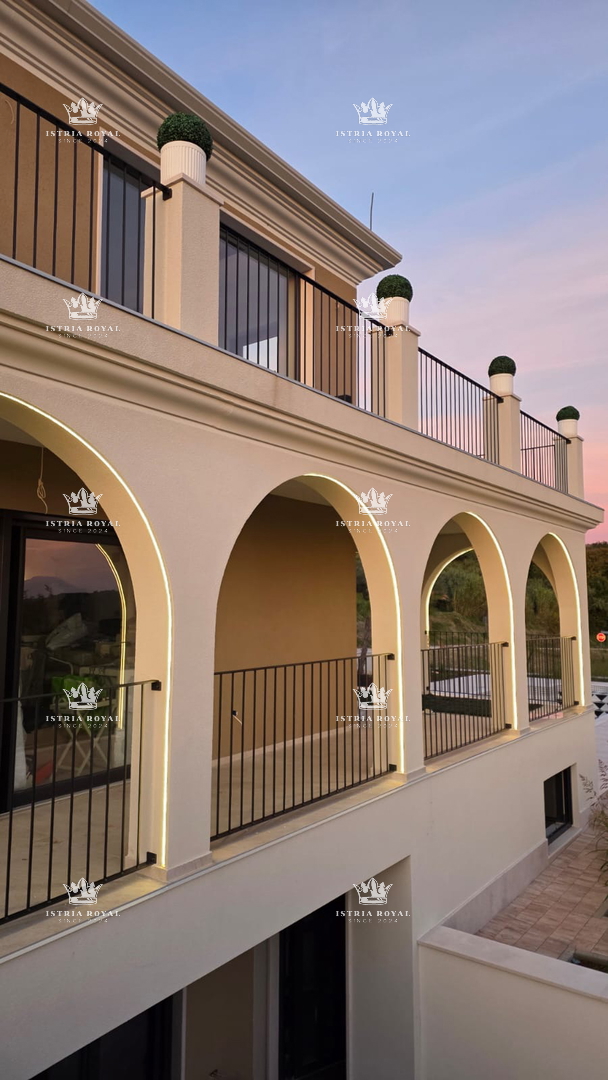 Istra, Buje, luksuzna hiša 384 m2, pogled na morje in oljčni nasad, luksuzno, savna, vinska klet, parkirišče, 3SS+DB