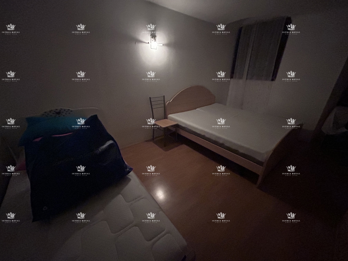 Istra, Buje, dva stanovanja, 50 m2 + 100 m2, 4 spalni prostori, dva dnevna prostora