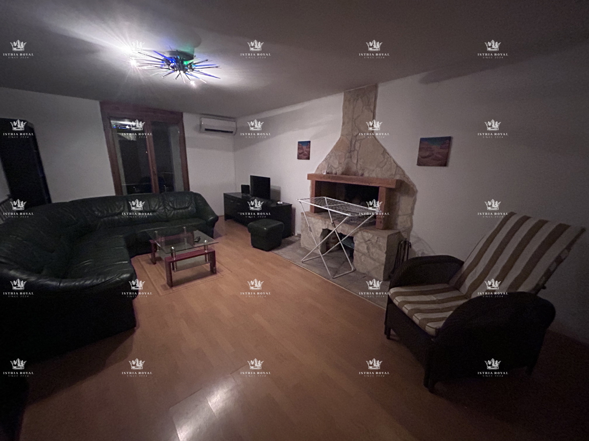 Istra, Buje, dva stanovanja, 50 m2 + 100 m2, 4 spalni prostori, dva dnevna prostora