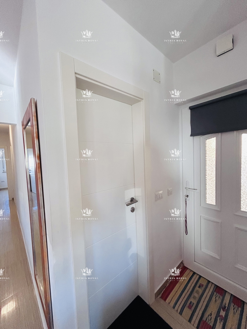 Prostoren stan v Taru – 75 m² + 150 m² terasa in vrt