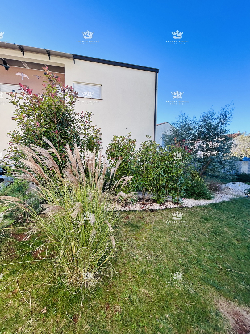 Prostoren stan v Taru – 75 m² + 150 m² terasa in vrt