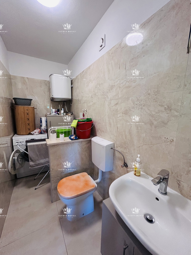 Prostoren stan v Taru – 75 m² + 150 m² terasa in vrt