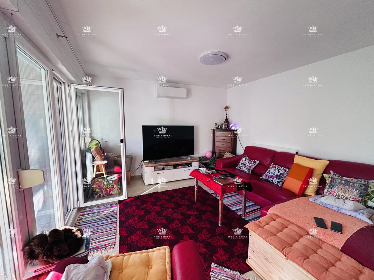 Prostoren stan v Taru – 75 m² + 150 m² terasa in vrt