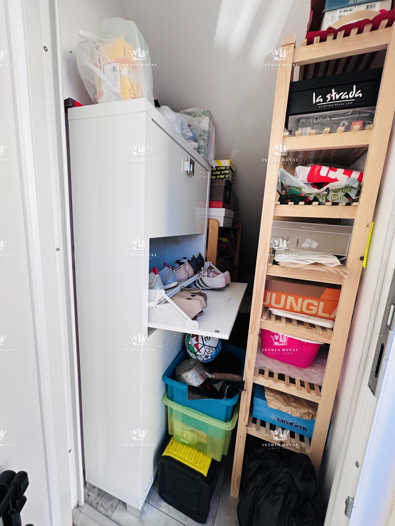 Prostoren stan v Taru – 75 m² + 150 m² terasa in vrt