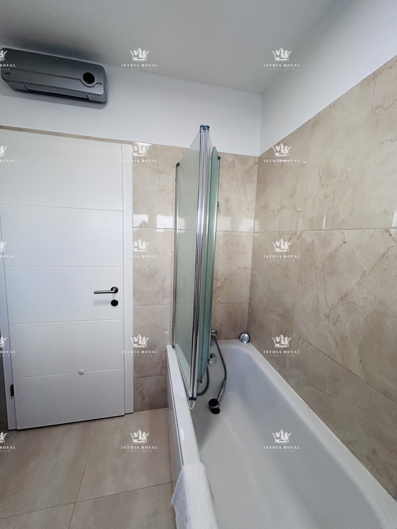 Prostoren stan v Taru – 75 m² + 150 m² terasa in vrt