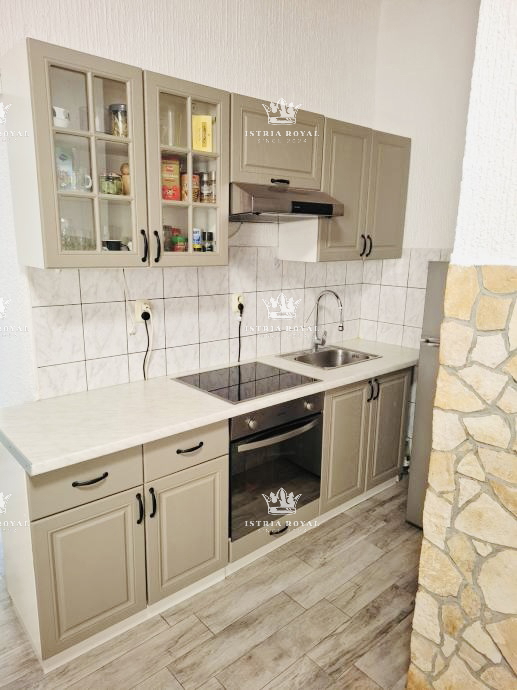 Istra, Pula, DVA STANA, atraktivna lokacija, 122 m2, 3SS+DB