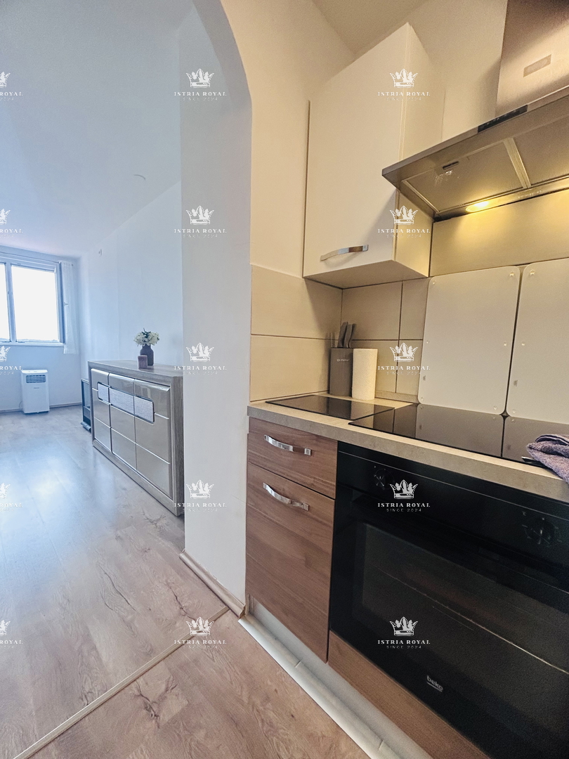 Istra, Mareda, stanovanje, garsonjera, 28 m2, 150 m do morja, plaža, pogled na morje, popolnoma obnovljeno