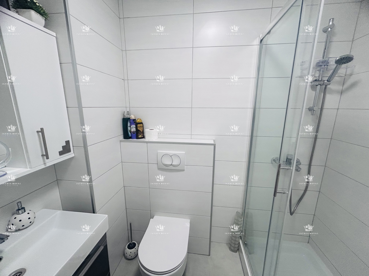 Istra, Mareda, stanovanje, garsonjera, 28 m2, 150 m do morja, plaža, pogled na morje, popolnoma obnovljeno