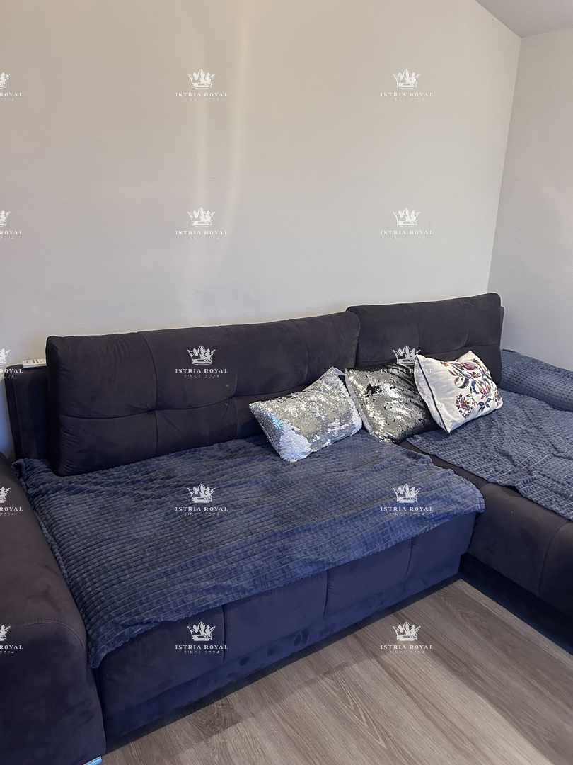 Istra, Brtonigla, prodaja večjega opremljenega stanovanja 80 m2, balkon, 2S+DB, priložnost