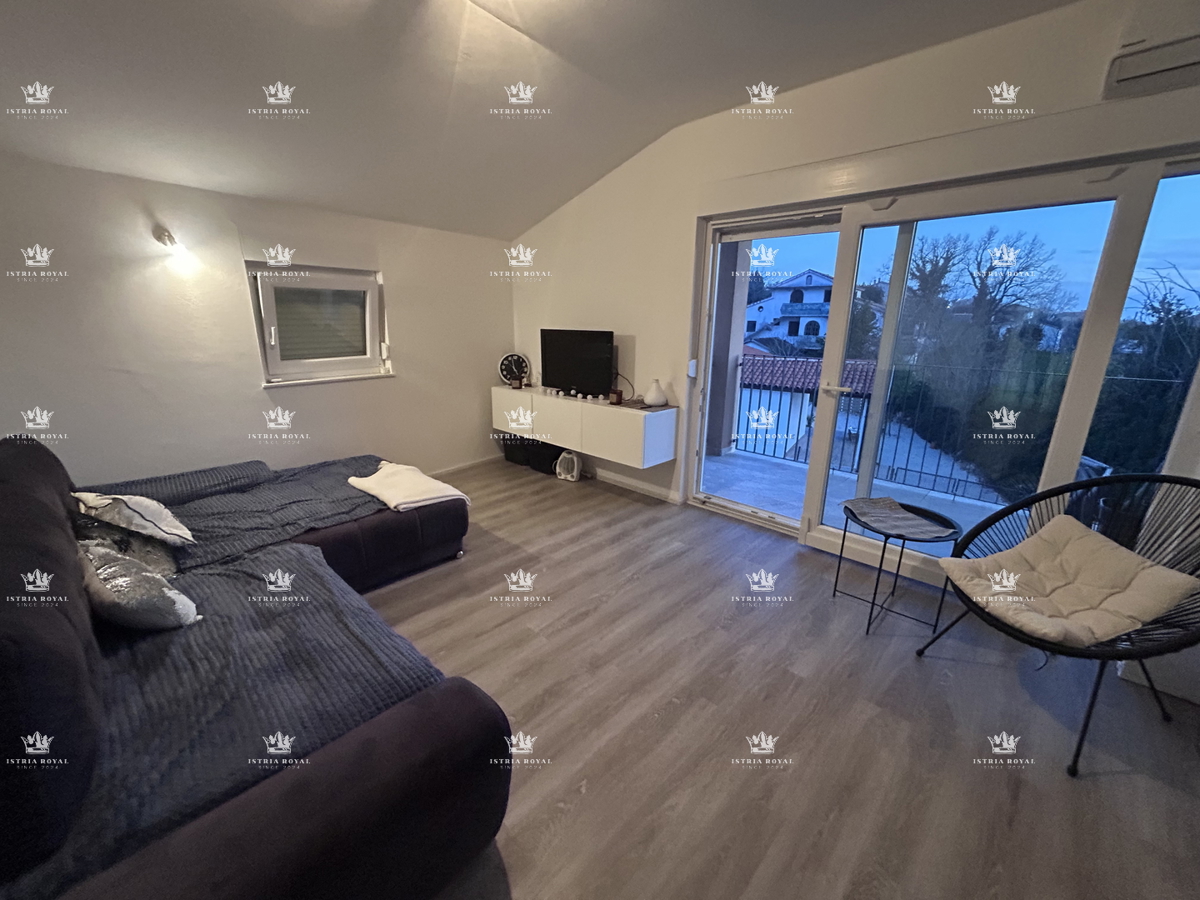 Istra, Brtonigla, prodaja večjega opremljenega stanovanja 80 m2, balkon, 2S+DB, priložnost