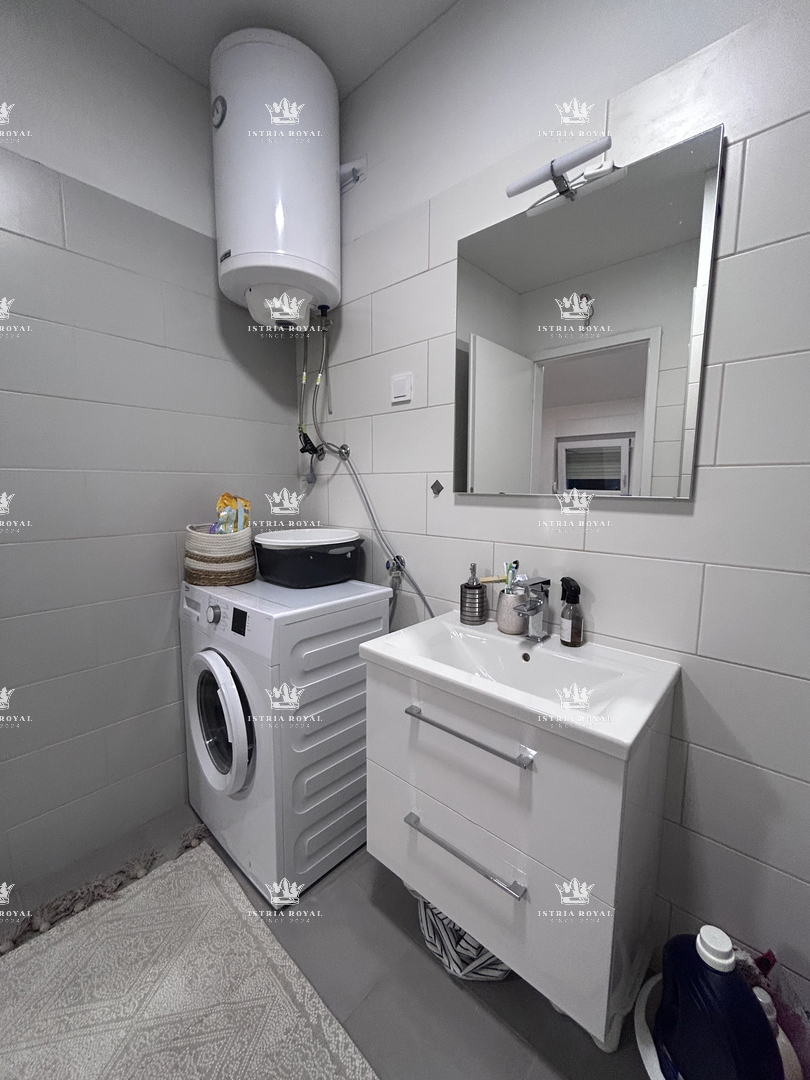 Istra, Brtonigla, prodaja večjega opremljenega stanovanja 80 m2, balkon, 2S+DB, priložnost