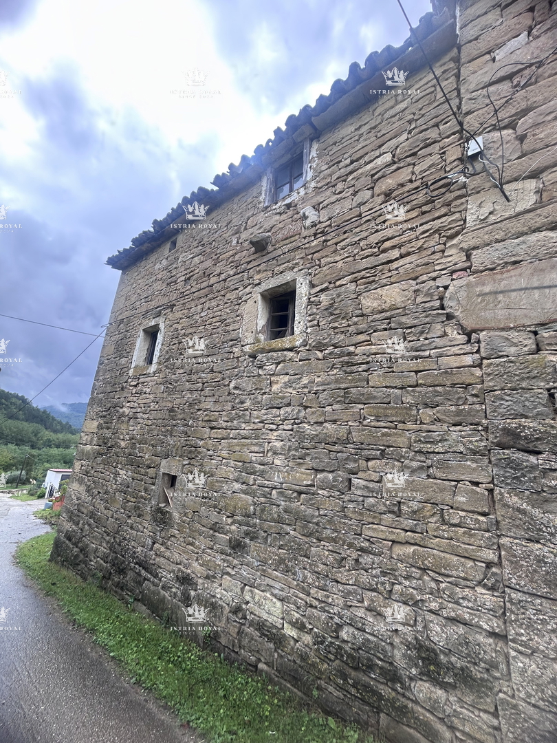 ISTRA – SENJ (OPRTALJ) – PRODAJA STARE ISTARSKE KAMNITE HIŠE Z RAZGLEDOM – 90 m², ZA PRILAGODITEV.