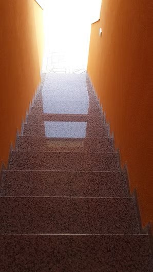 PRODAJA HIŠE Z DVEMA STANOVANJSKIMA ENOTAMA + DVORIŠČE – SKUPAJ 136,78 m²! ISTRA, LIŽNJAN, PULA