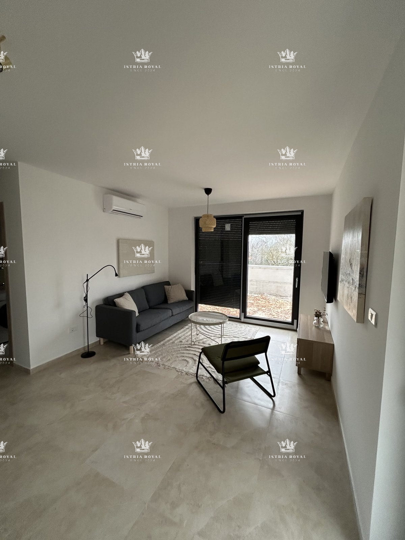 Istra, Medulin, stanovanje v novogradnji z bazenom in vrtom